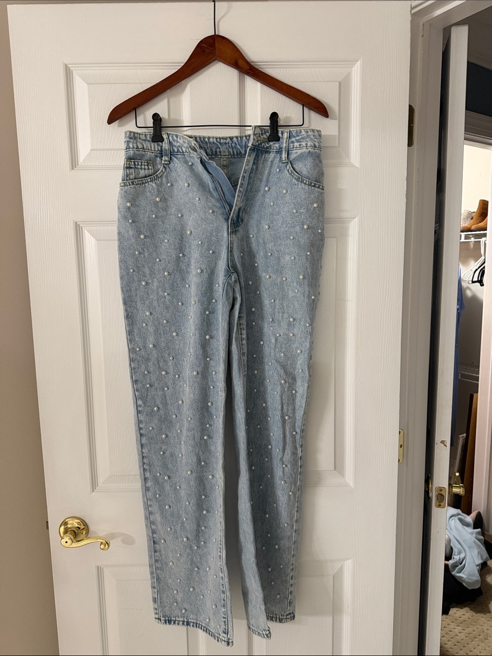SHEIN Light Blue Pearl-Studded Straight Leg Jeans